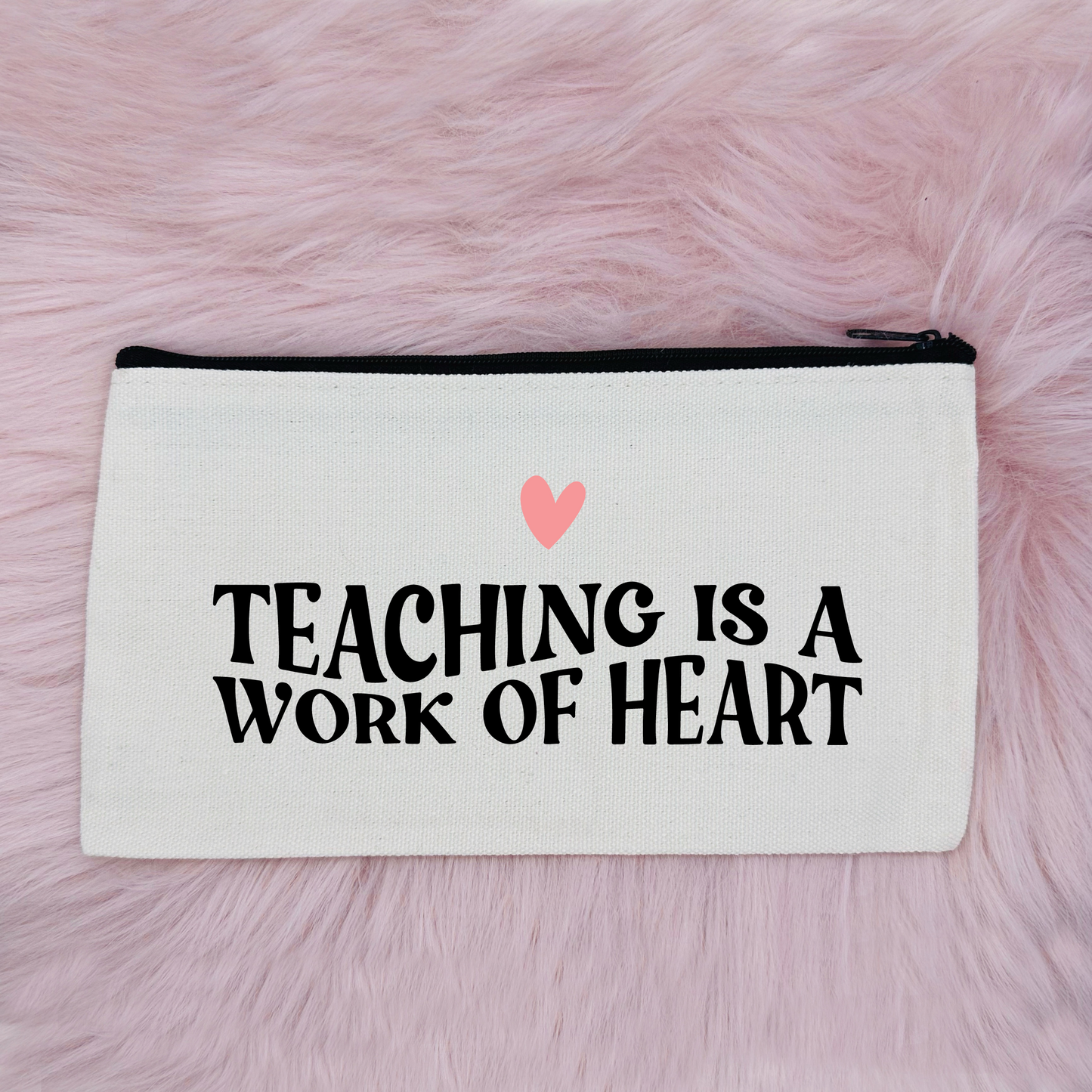 Mäppchen / Kosmetiktasche "teaching is a work of heart"